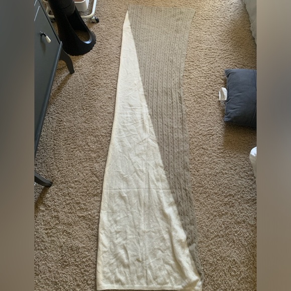 Cozy Cream Scarf, NWT - Picture 3 of 4